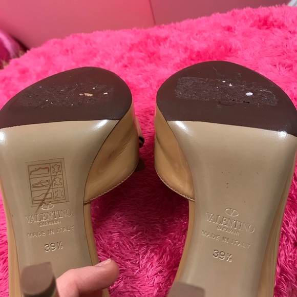 Valentino Sexy Beige Bow Heels - Picture 5 of 5